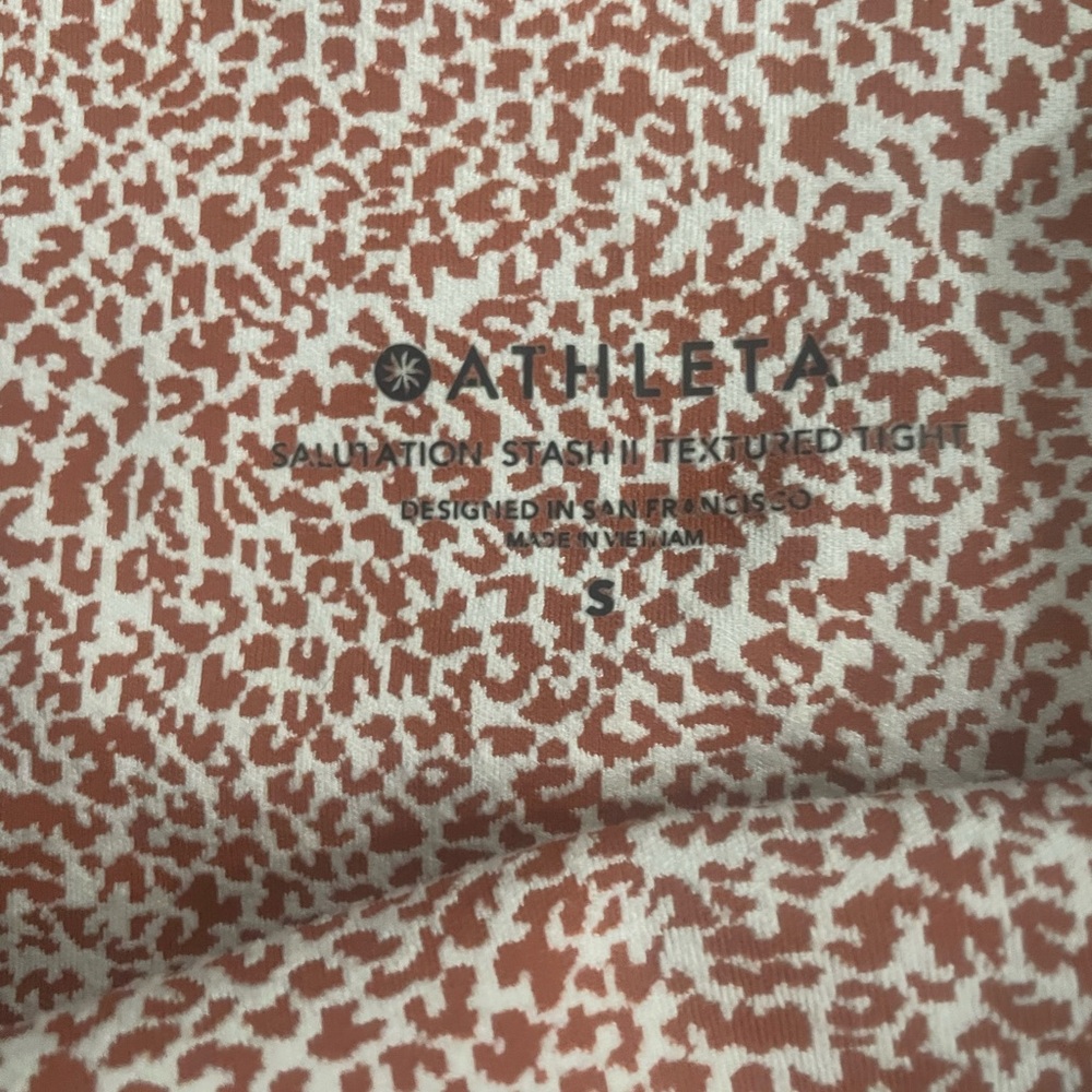 Athleta Salutation Stash II Pocket Tight - Picture 4 of 6